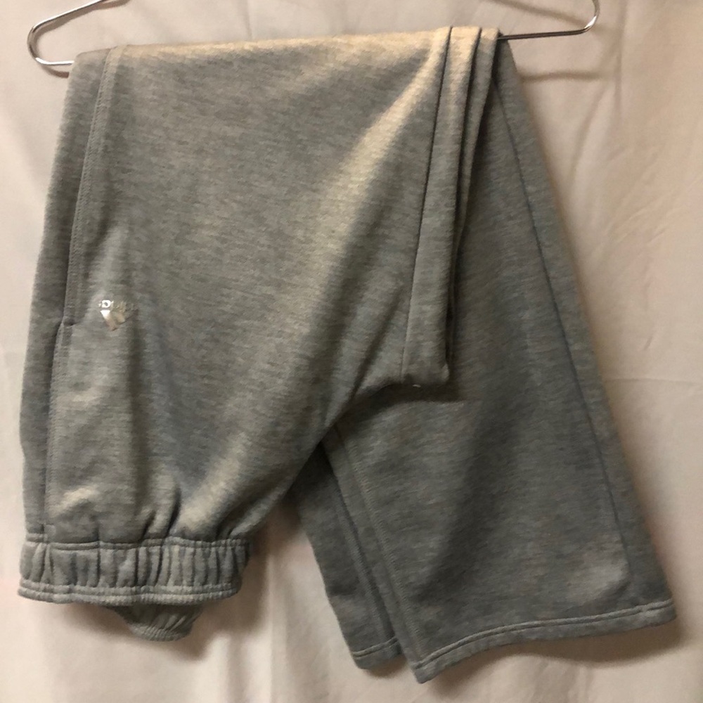 Addis’s sweatpants